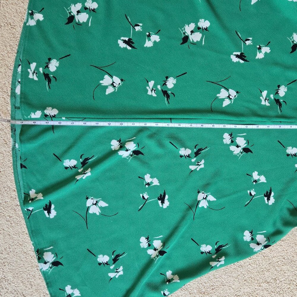 Pretty Green Midi-Dress, Retro 40's styling, Size 18 (fits a size 16) - Picture 6 of 14